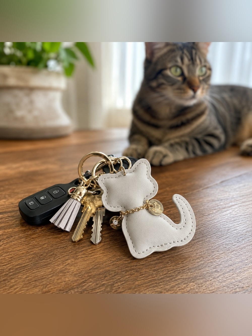 Gray Faux Leather Cat Keychain Bag Charm Tassel Gold Tone Cute Kawaii